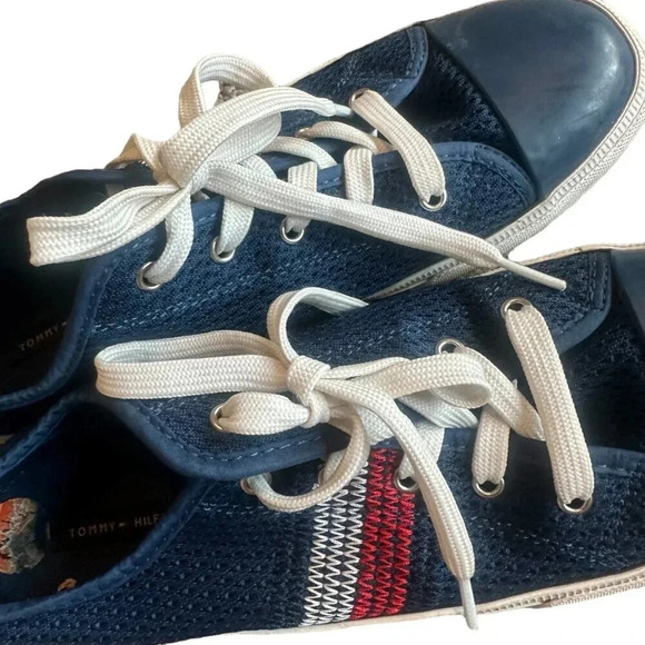 Tommy Hilfiger Lev Sneaker Tennis Shoes Navy Red White Casual Size 9.5 Women's - Picture 10 of 13